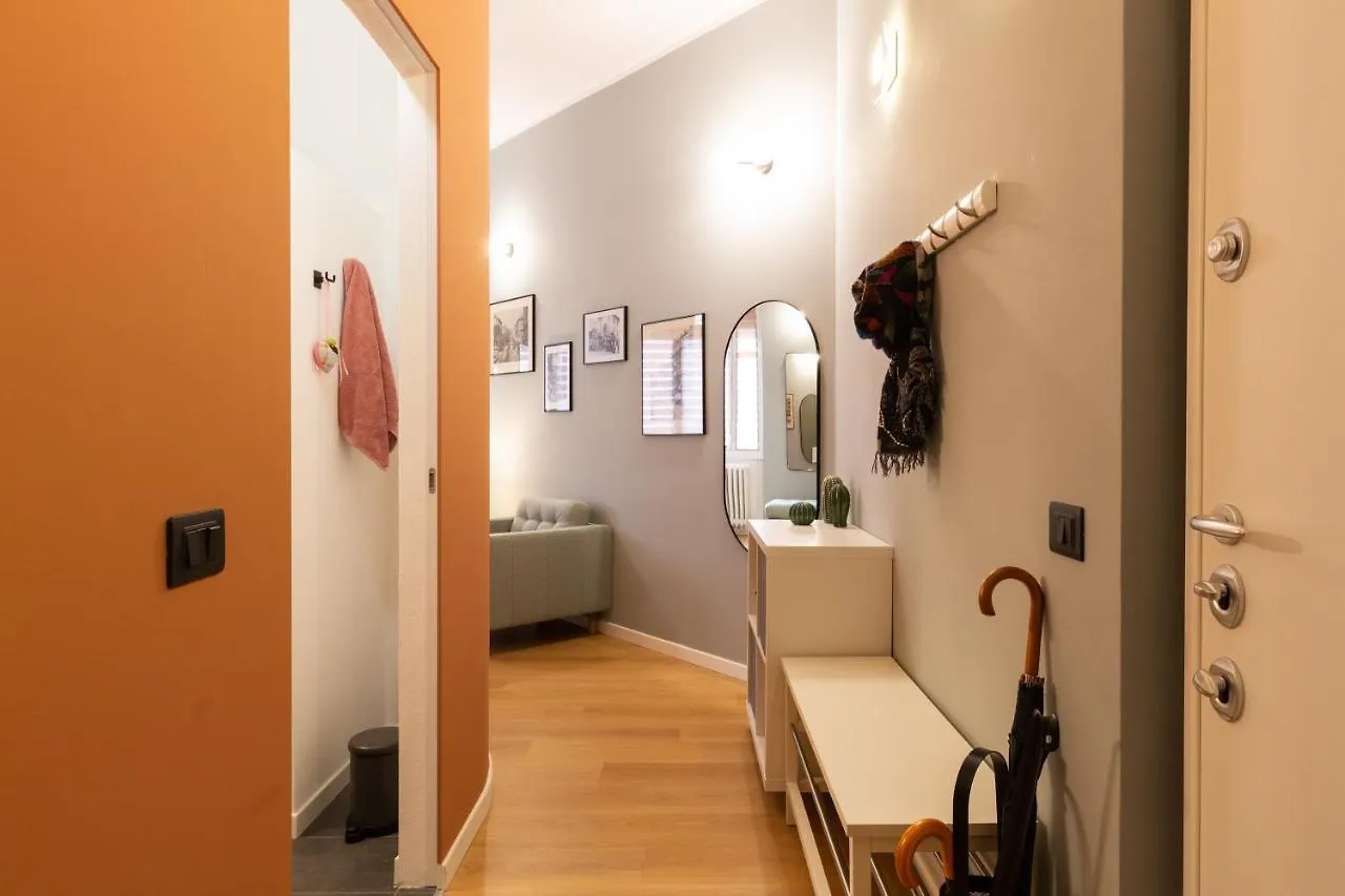 Isola Bella Apartment Milan 0*,  Italy